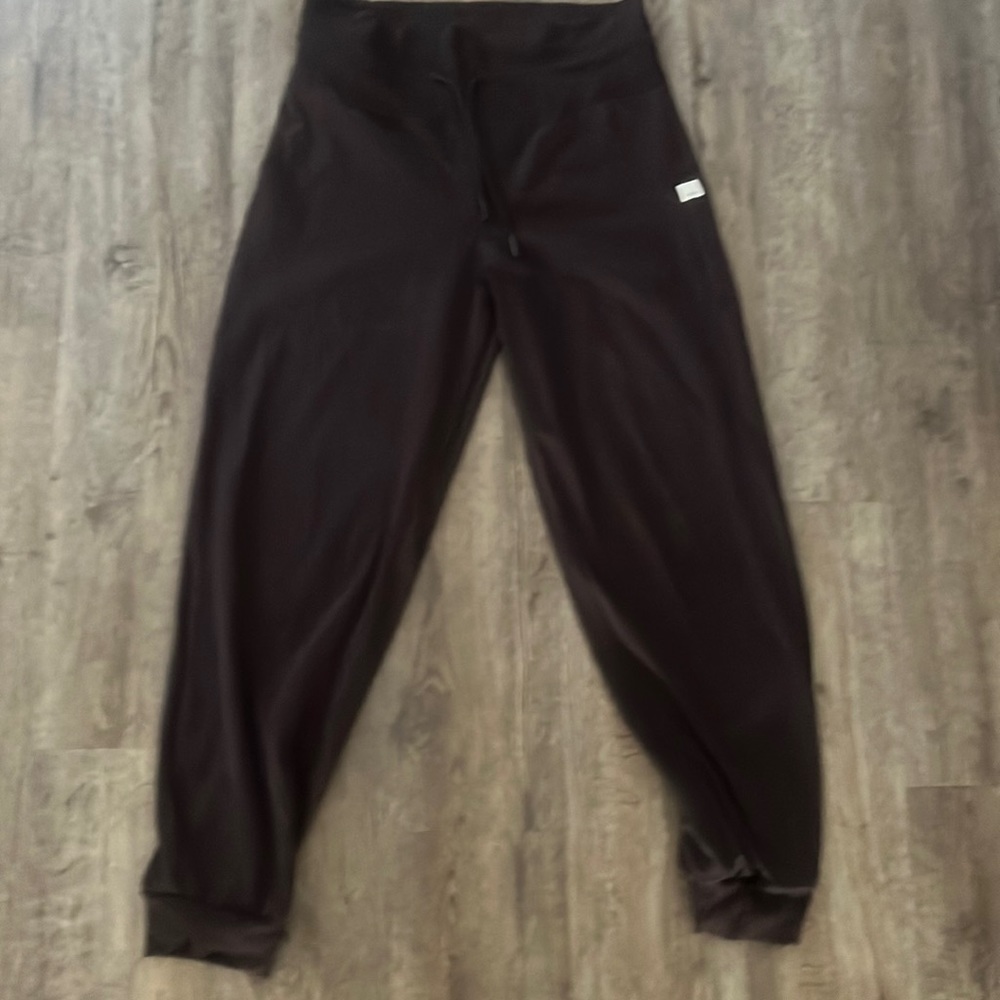 Vuori Daily Jogger Brown size medium